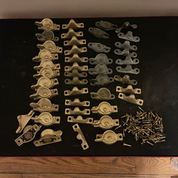 22 Brass Window Sash Locks Complete Screws Cast Iron Rare Old Vintage Decor - Picture 11 of 11